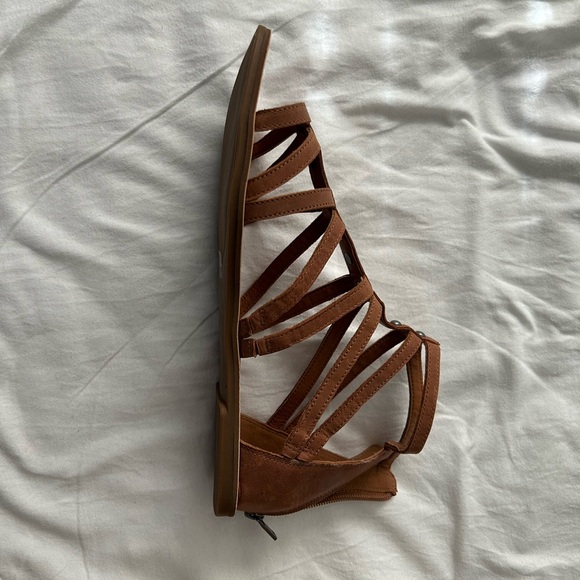 Lucky Brand strappy casual sandals, women’s size 11. - Picture 3 of 4